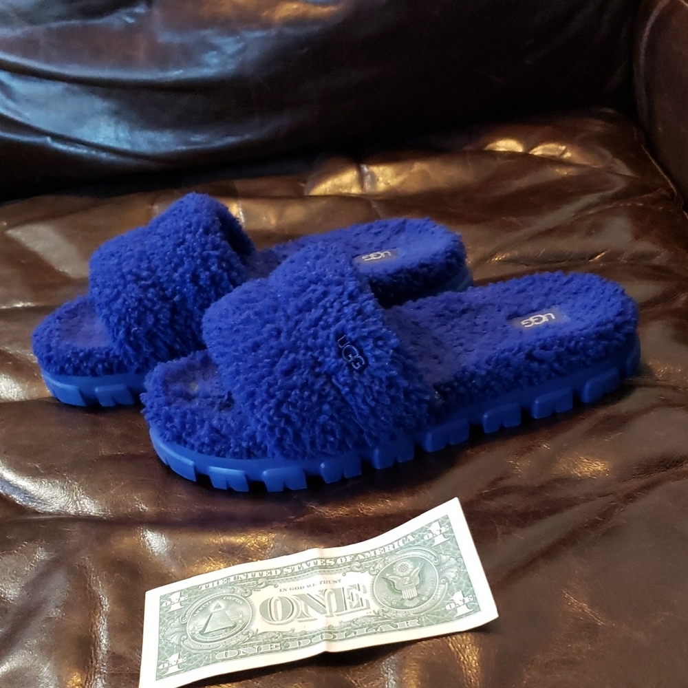 UGG shearling sandal blue Cozette